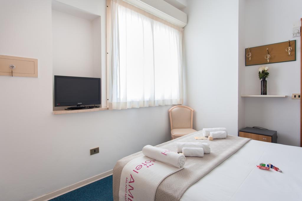Hotel Ambra Μιλάνο Μαριτίμα Δωμάτιο φωτογραφία